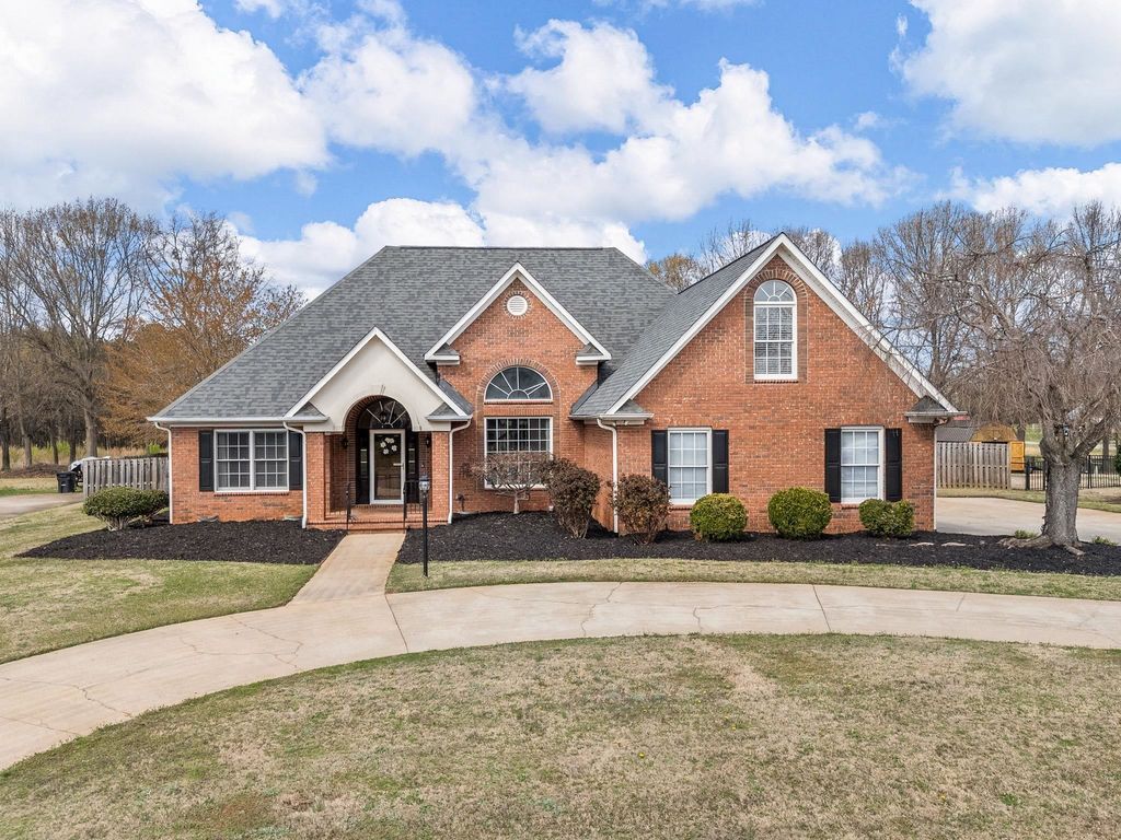 324 Cottage Mill Run, Boiling Springs, SC 29316