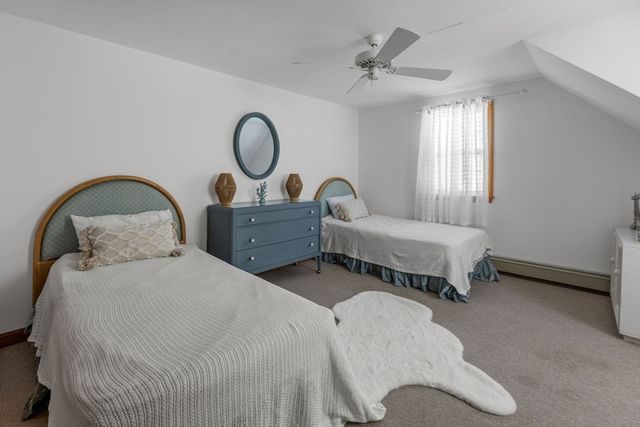 24 Montgomery Ct, Falmouth, MA 02540