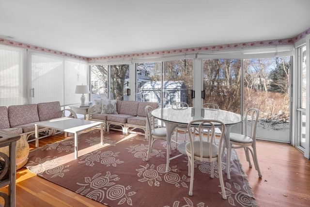 24 Montgomery Ct, Falmouth, MA 02540