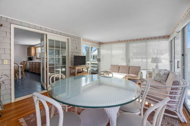 24 Montgomery Ct, Falmouth, MA 02540