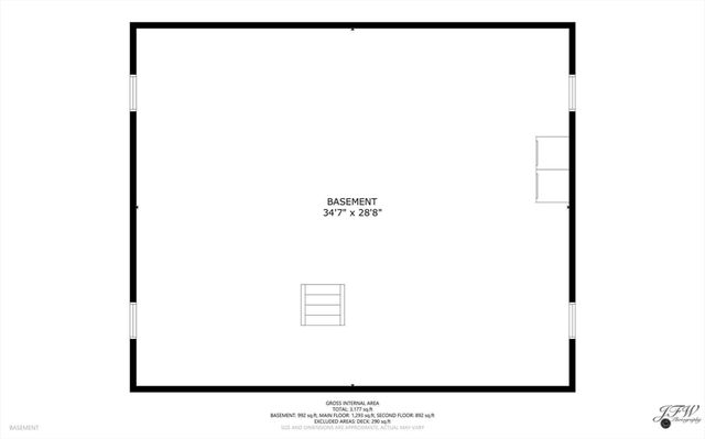 24 Montgomery Ct, Falmouth, MA 02540