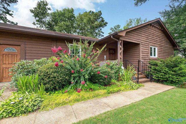 2510 Green Mountain Road SE, Huntsville, AL 35803
