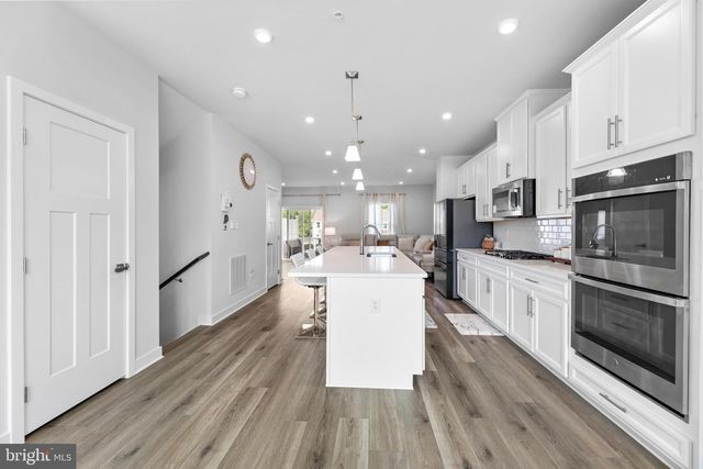 56 DOLCIE LN, Lawrence Township, NJ 08648