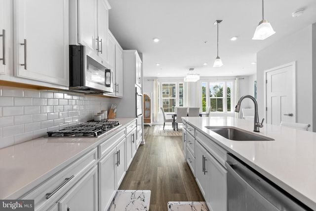 56 DOLCIE LN, Lawrence Township, NJ 08648