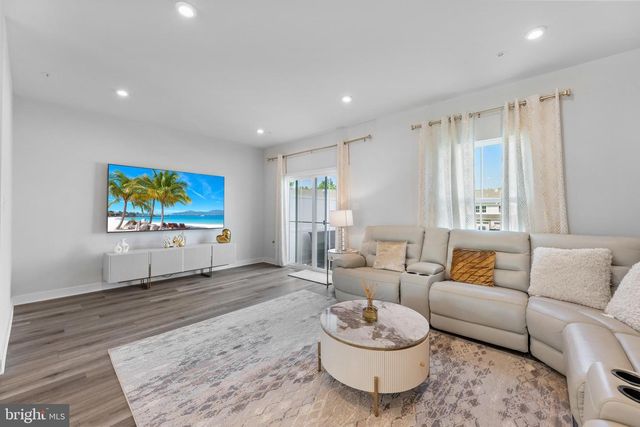 56 DOLCIE LN, Lawrence Township, NJ 08648