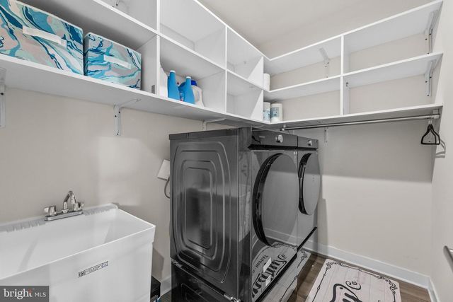 56 DOLCIE LN, Lawrence Township, NJ 08648