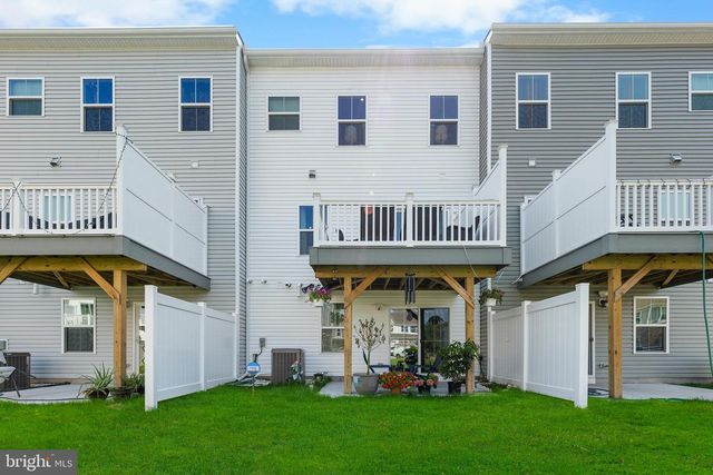 56 DOLCIE LN, Lawrence Township, NJ 08648