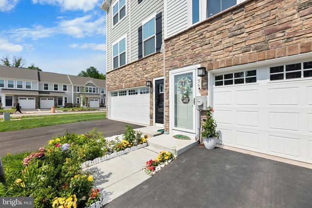 56 DOLCIE LN, Lawrence Township, NJ 08648