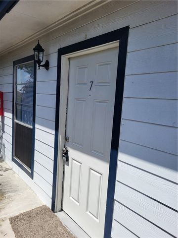 425 Clifford St 7, Corpus Christi, TX 78404
