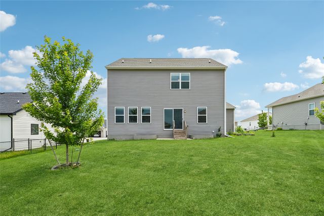 3890 Fieldstone Drive, Waukee, IA 50263