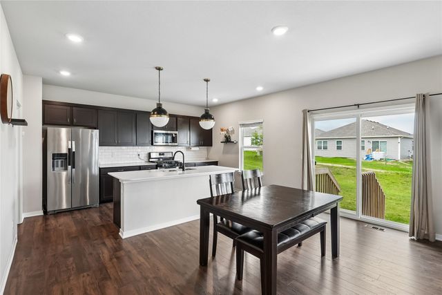 3890 Fieldstone Drive, Waukee, IA 50263