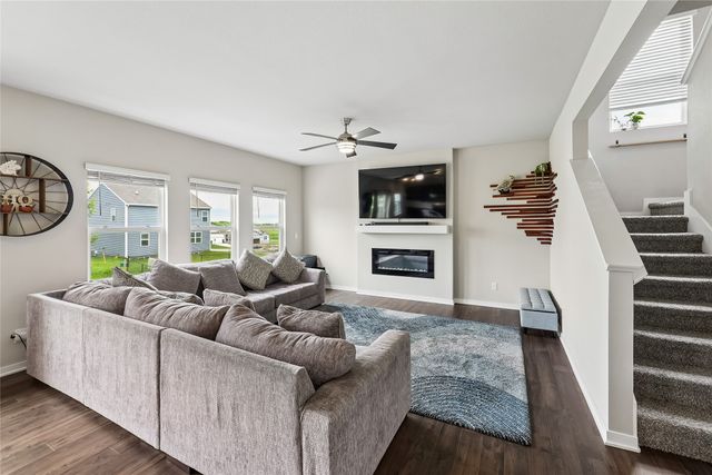 3890 Fieldstone Drive, Waukee, IA 50263