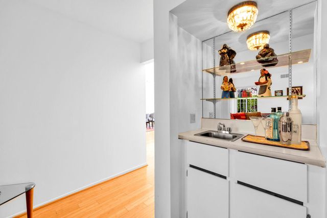 2400 S Palm Canyon Drive, Palm Springs, CA 92264