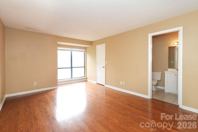 11086 Harrowfield Road, Charlotte, NC 28226