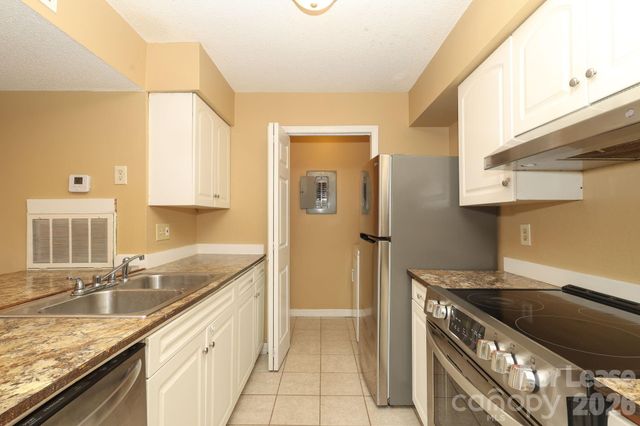 11086 Harrowfield Road, Charlotte, NC 28226