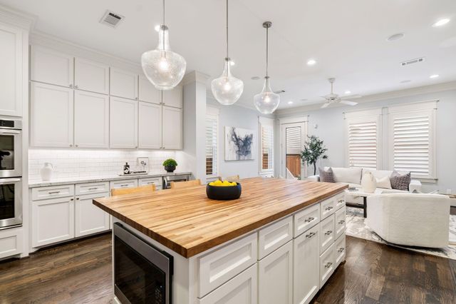 403 Columbia Street, Houston, TX 77007