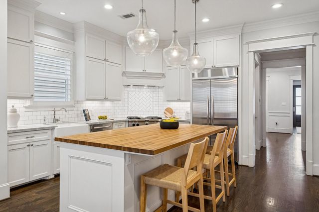 403 Columbia Street, Houston, TX 77007