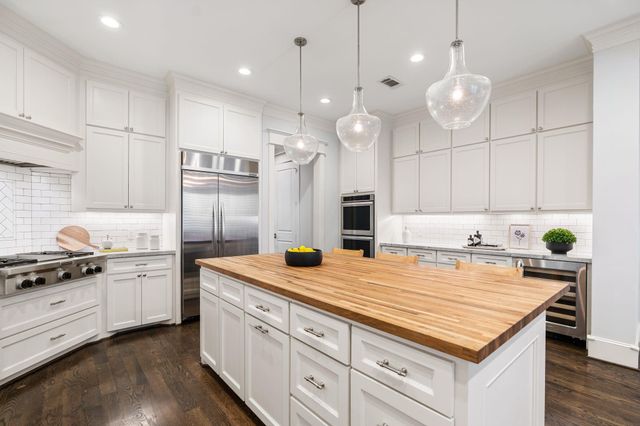 403 Columbia Street, Houston, TX 77007