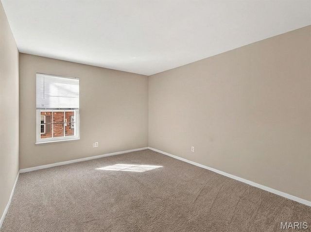 741 Ridgeside Drive B, Ballwin, MO 63021