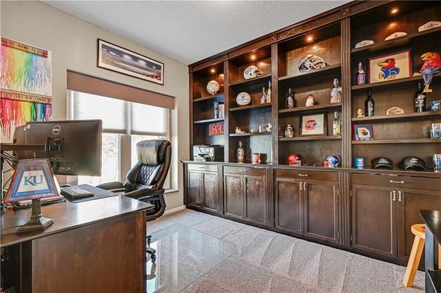 18995 W 116th Street, Olathe, KS 66061