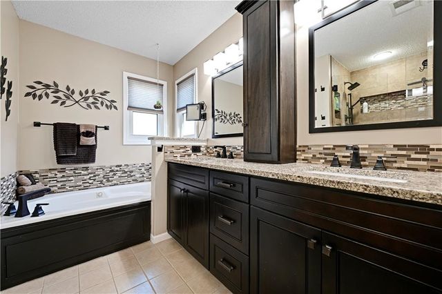 18995 W 116th Street, Olathe, KS 66061