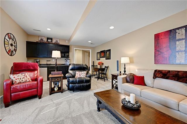 18995 W 116th Street, Olathe, KS 66061