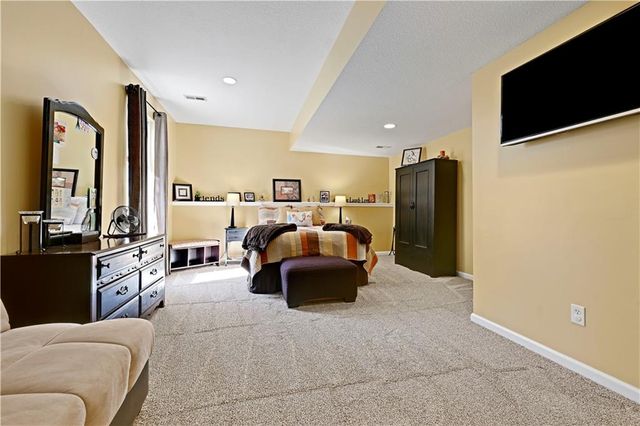 18995 W 116th Street, Olathe, KS 66061