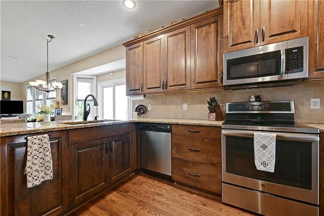 18995 W 116th Street, Olathe, KS 66061