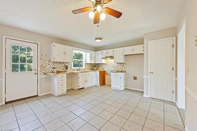3894 Beeson Dairy Road, Winston-salem, NC 27105