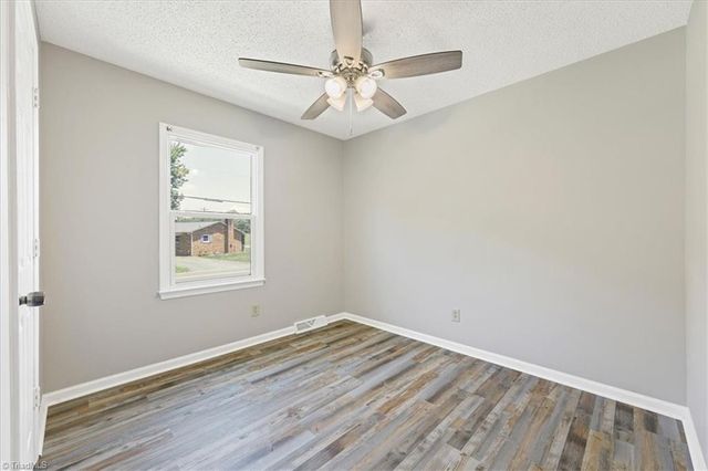 3894 Beeson Dairy Road, Winston-salem, NC 27105