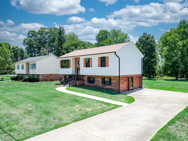 3894 Beeson Dairy Road, Winston-salem, NC 27105
