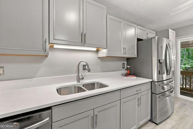 8740 Roswell Road 6D, Sandy Springs, GA 30350