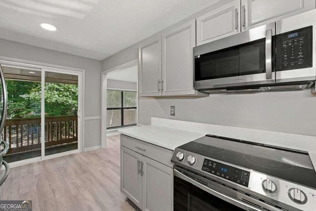 8740 Roswell Road 6D, Sandy Springs, GA 30350