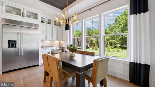 8272 COLLING MANOR CT, Alexandria, VA 22308