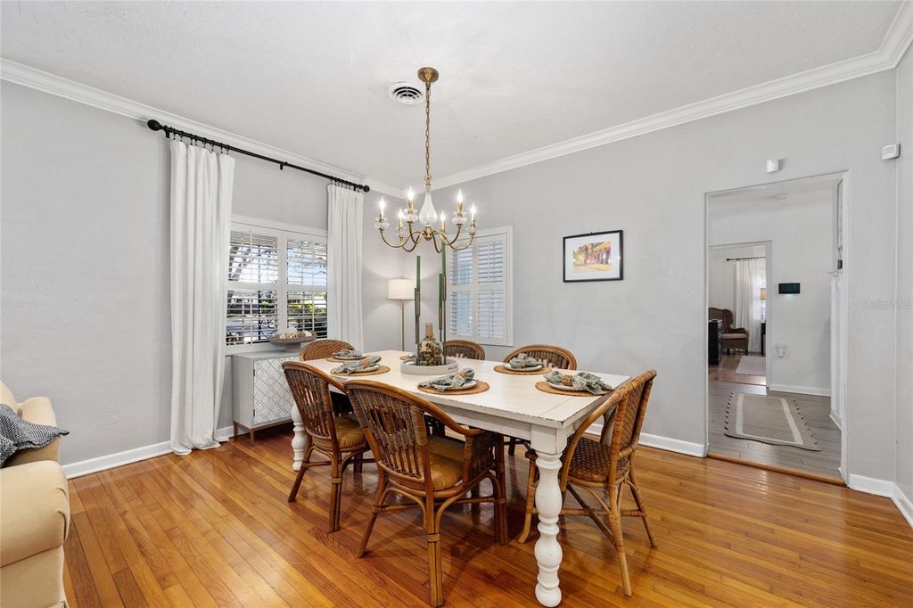 Image 12 of property listing at 1747 SE 5TH STREET, Ocala, FL 34471