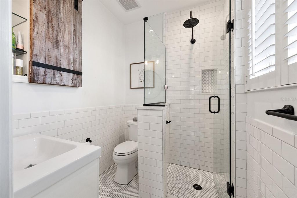 Image 24 of property listing at 1747 SE 5TH STREET, Ocala, FL 34471