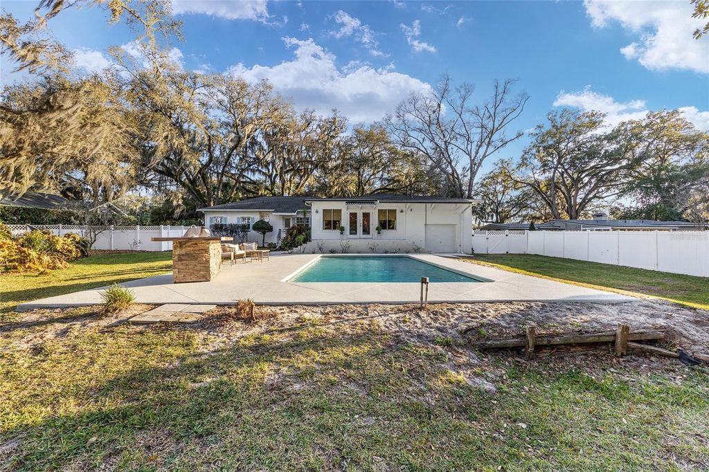 Image 58 of property listing at 1747 SE 5TH STREET, Ocala, FL 34471