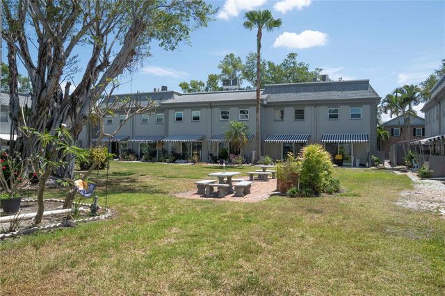 6940 A SUNSET DRIVE S 2D, South Pasadena, FL 33707