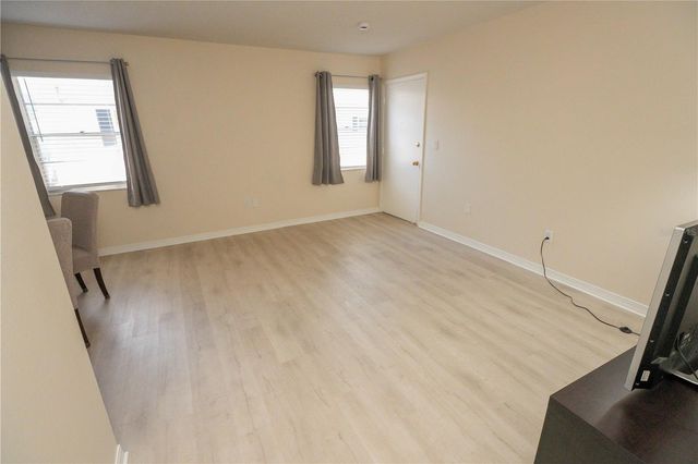 6940 A SUNSET DRIVE S 2D, South Pasadena, FL 33707