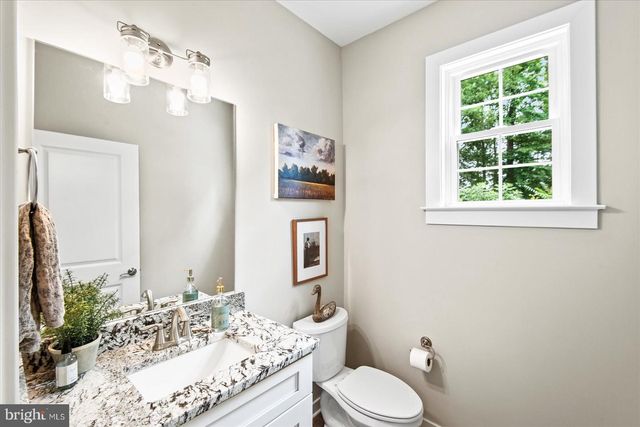 216 SAYLERS CREEK RD, Locust Grove, VA 22508