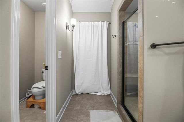 1854 NE Park Ridge Drive, Lee's Summit, MO 64064