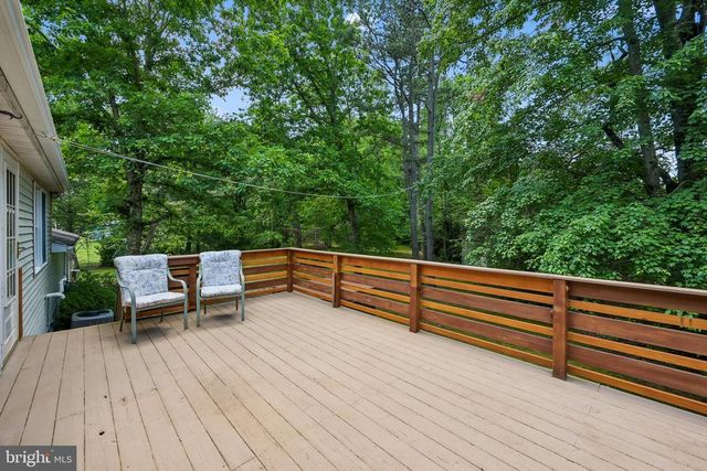 27 FRIPPS RD, Sicklerville, NJ 08081