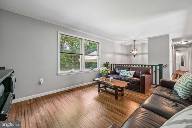 27 FRIPPS RD, Sicklerville, NJ 08081