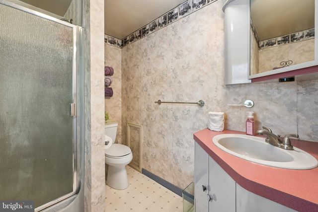 27 FRIPPS RD, Sicklerville, NJ 08081