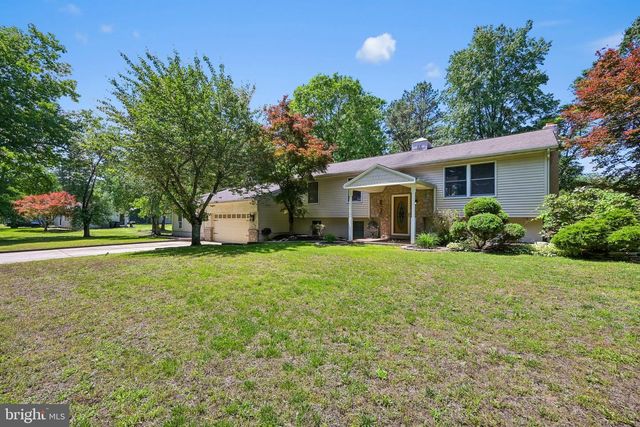 27 FRIPPS RD, Sicklerville, NJ 08081