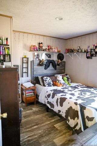 35 S Ala Blanca, Lytle, TX 78052