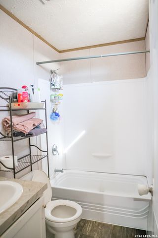 35 S Ala Blanca, Lytle, TX 78052