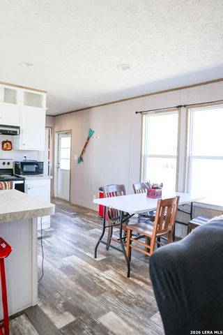 35 S Ala Blanca, Lytle, TX 78052