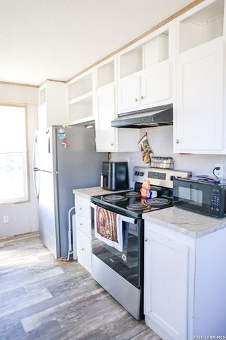 35 S Ala Blanca, Lytle, TX 78052