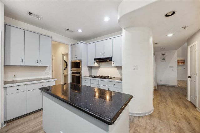 602 Jessie ST, Austin, TX 78704